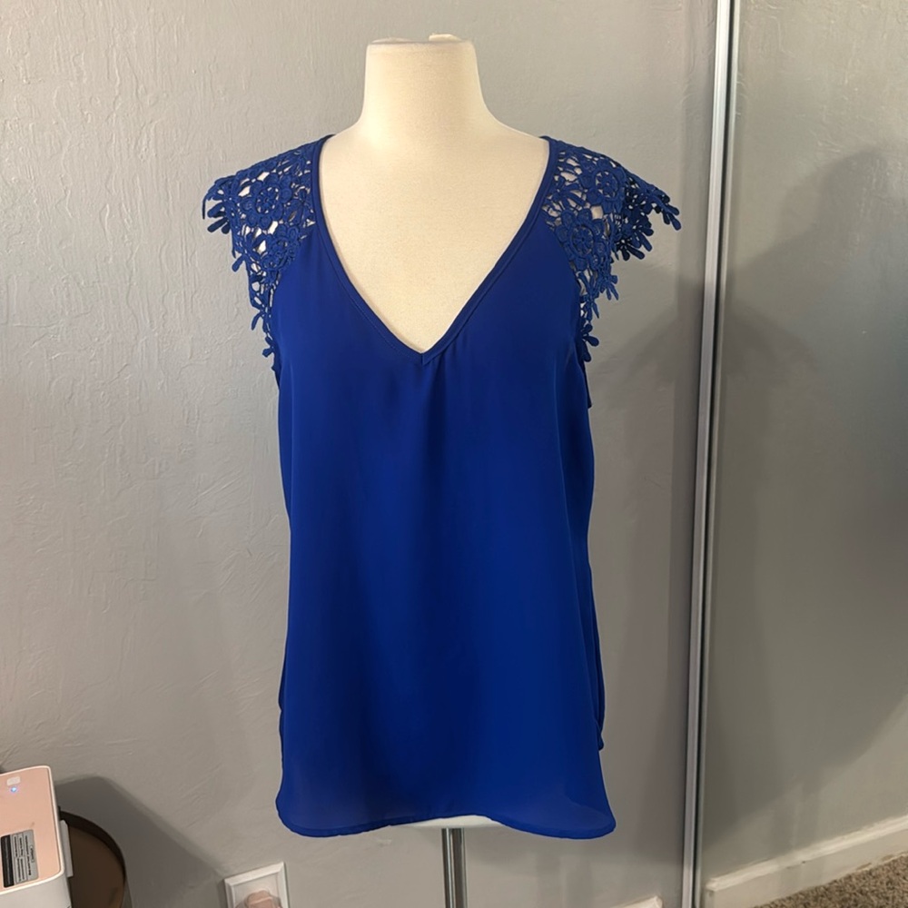 Jella C. Flowy Blue Shirt
